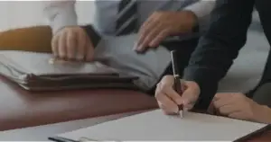 買房繞不開的斡旋金，斡旋金跟要約書差別，別再盲目付斡旋金！